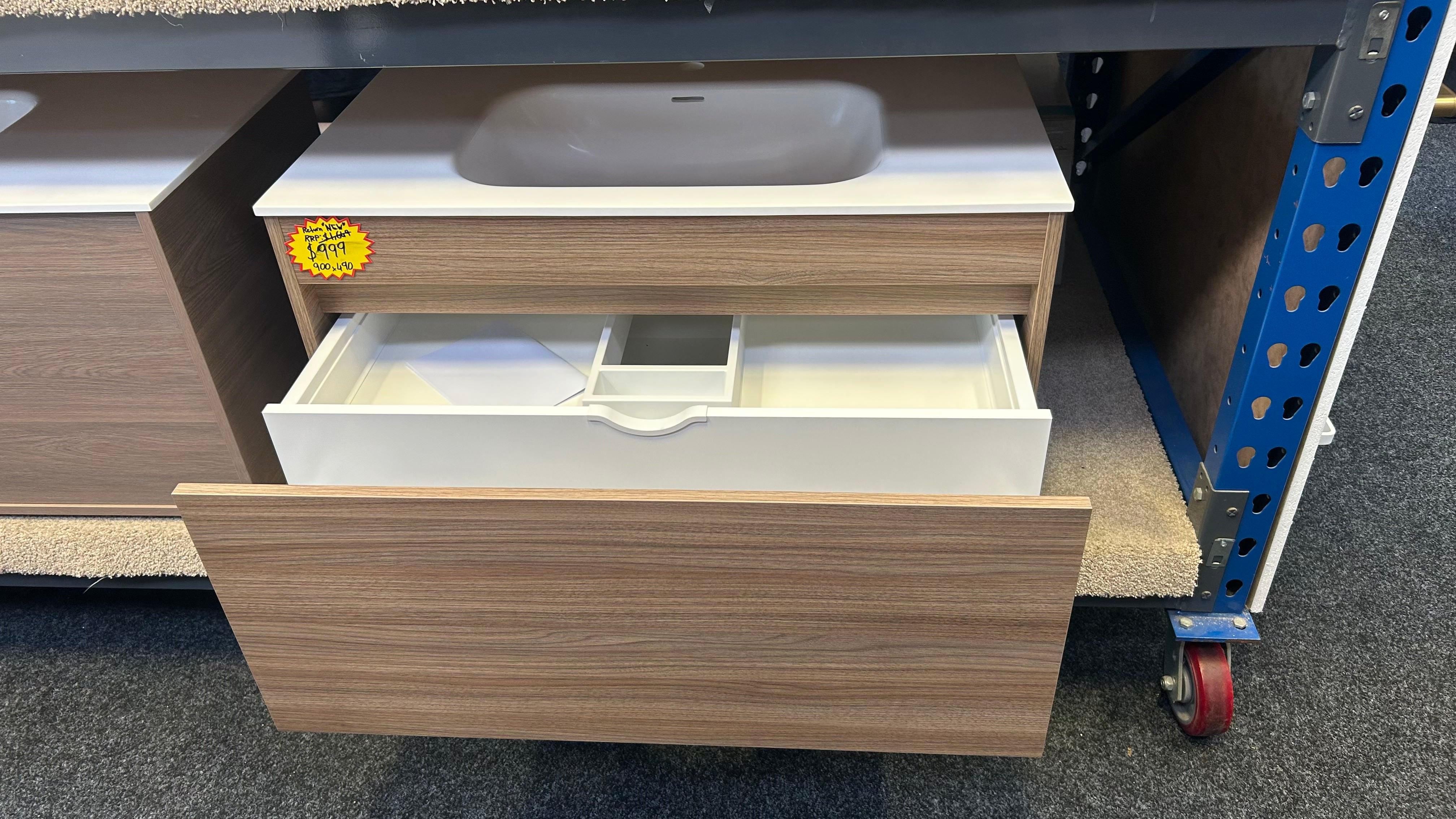 *Returned Item* LUXE PLUS 900 Wall Hung Vanity – Single Bowl, One Drawer