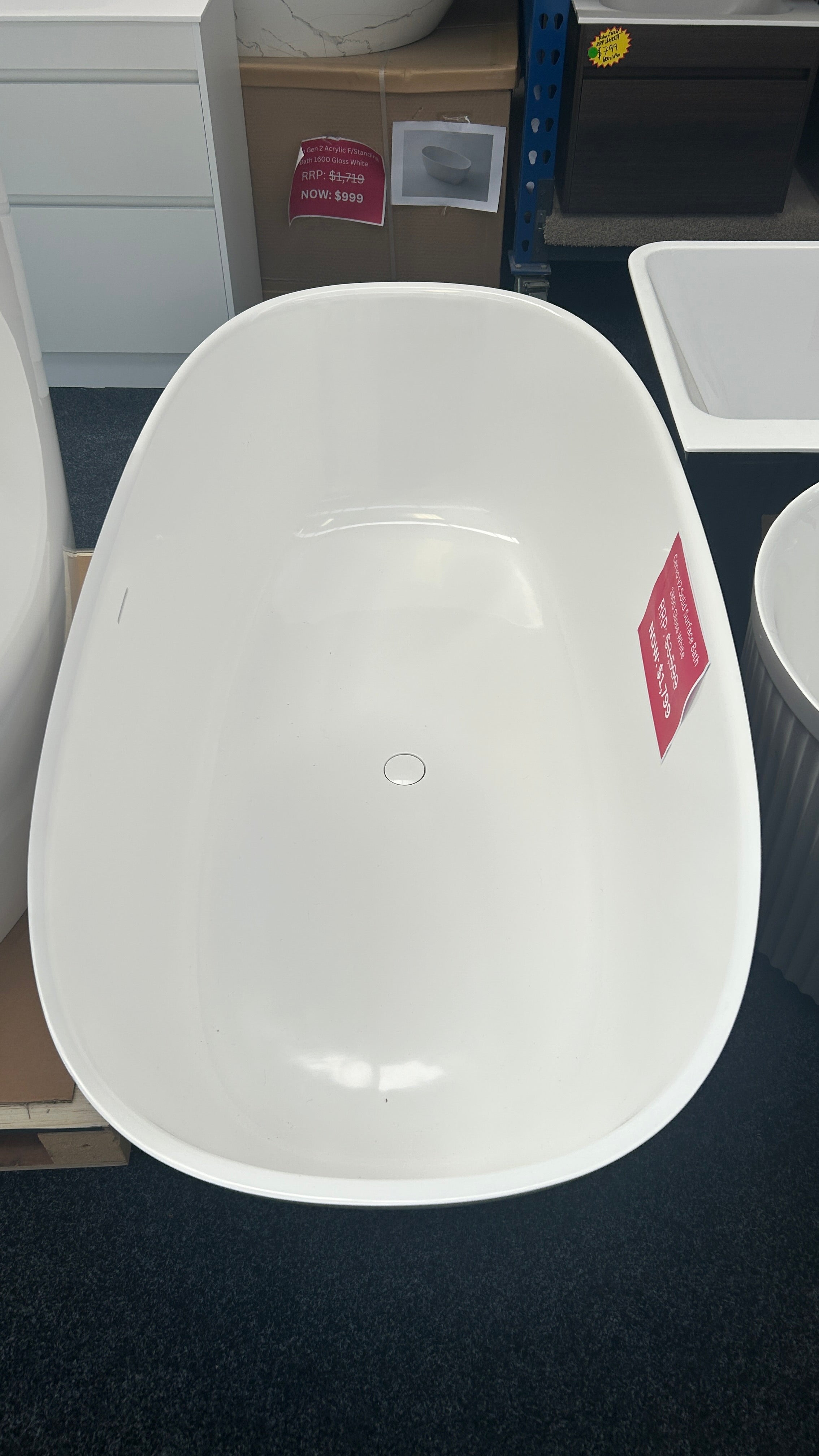 *Damaged* CODE CERVO 1800 SOLID SURFACE FREESTANDING BATH