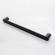 code-lamone-round-heated-towel-singlebars-650-matte-black