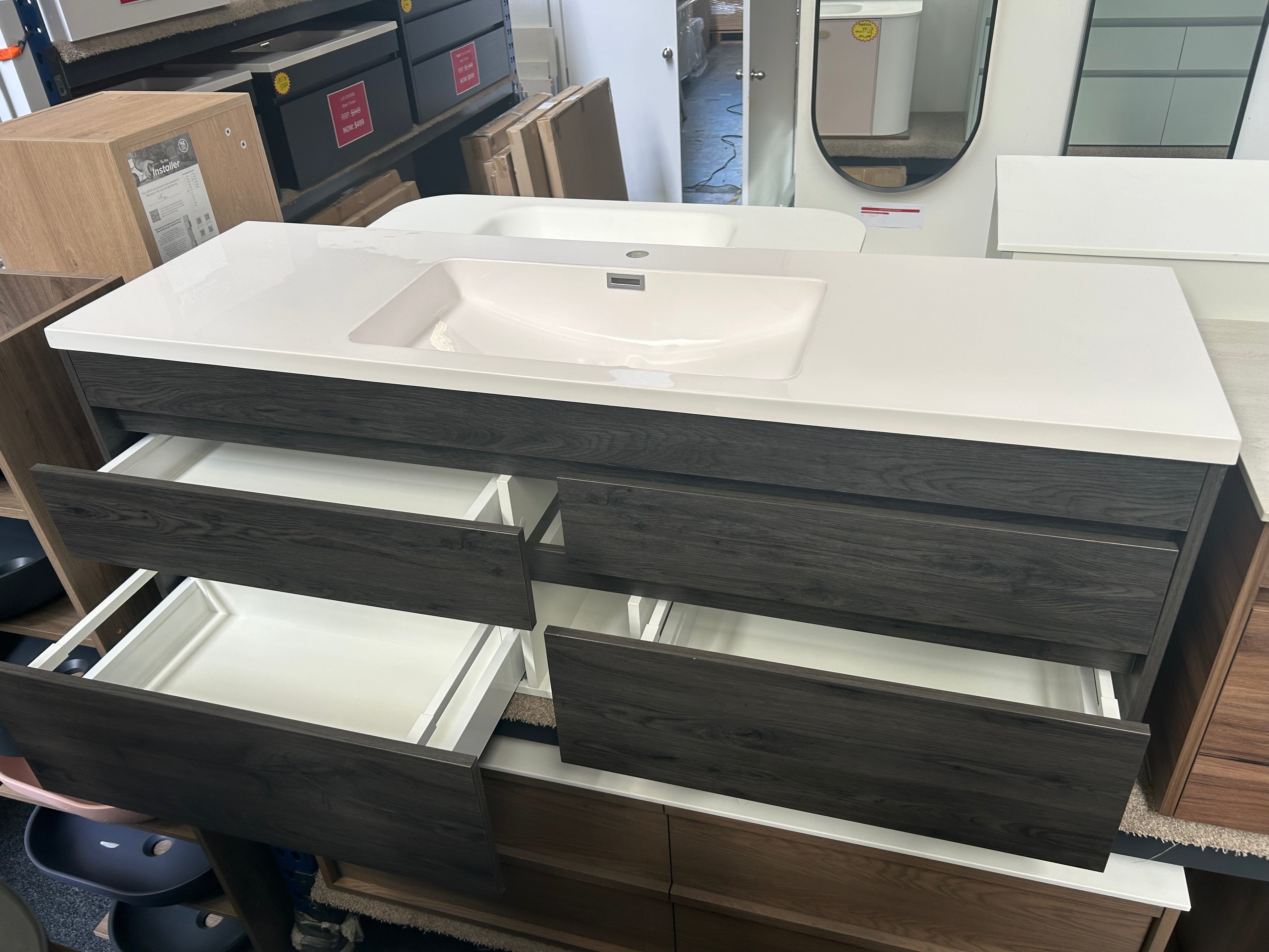 LUXE 1500 Wall Hung Vanity – Single Bowl, Four Drawer