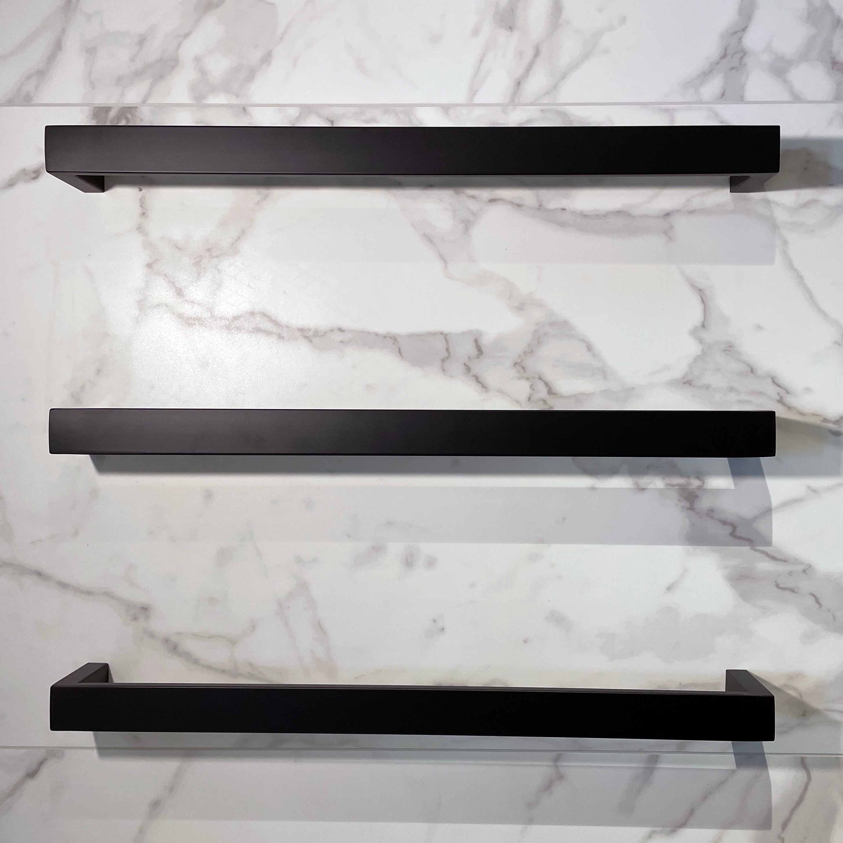 code-montana-single-bar-heated-towel-rail-matte-black