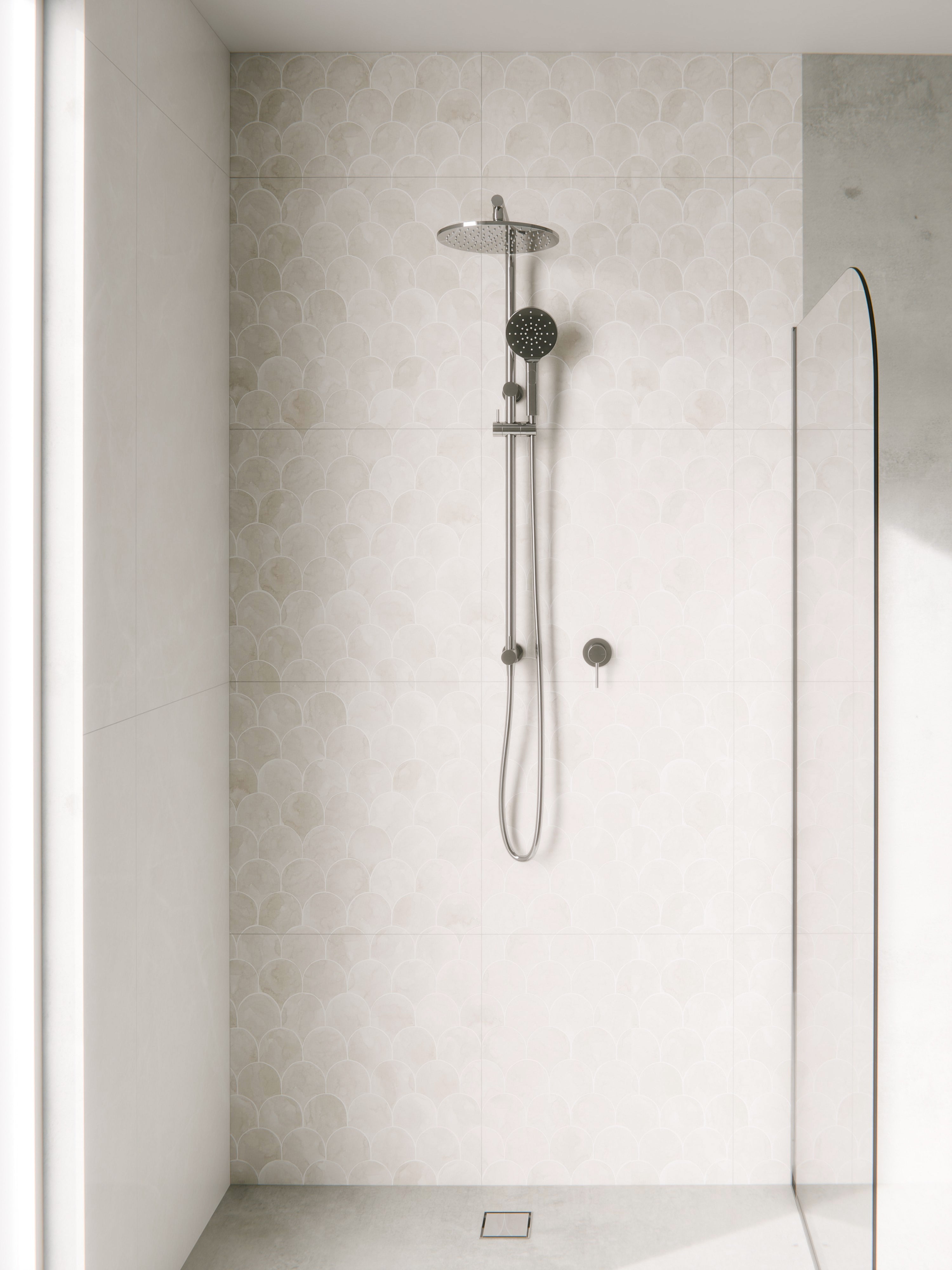 *Soiled Packaging* Code Nature Round Shower Column - Chrome