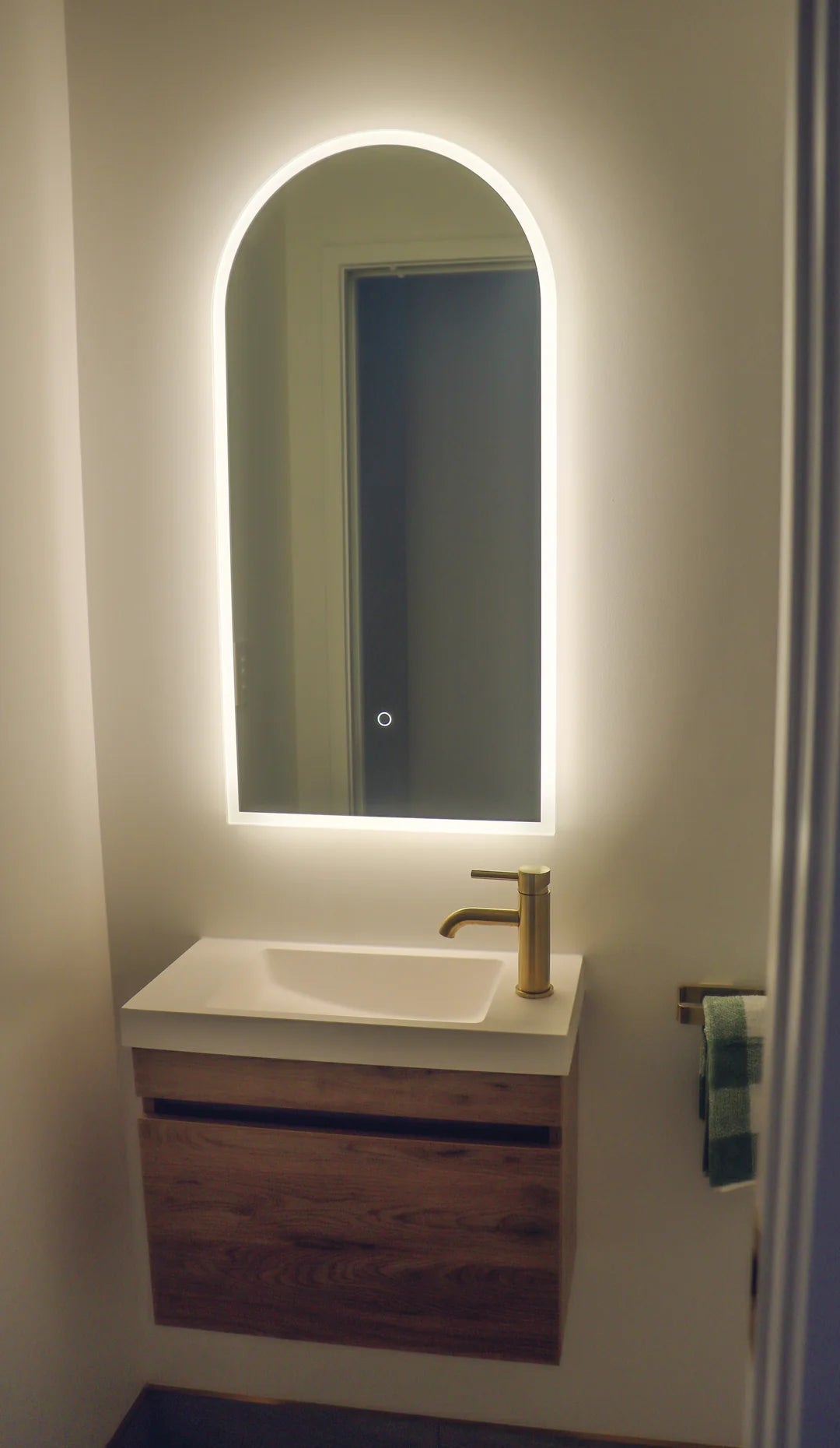 SOLACE LED MIRROR - ARCH 450MMX900MM